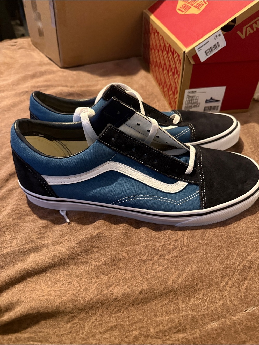 11.5 Men’s Vans Old Skool Low Top Sneakers - Blue, Black, White